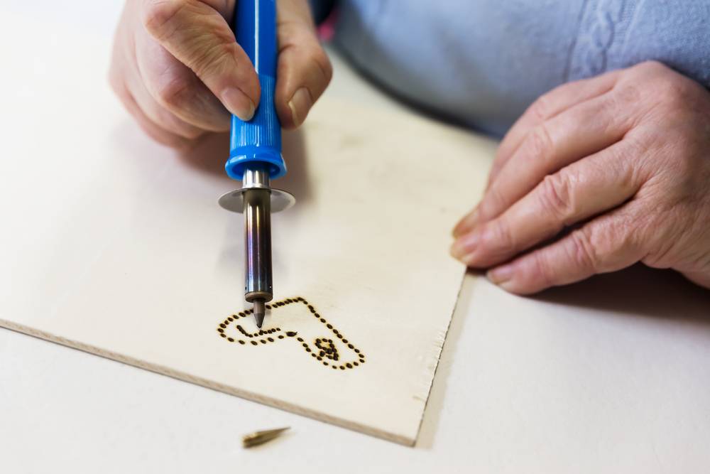 Comment faire de la pyrogravure : Femme Actuelle Le MAG